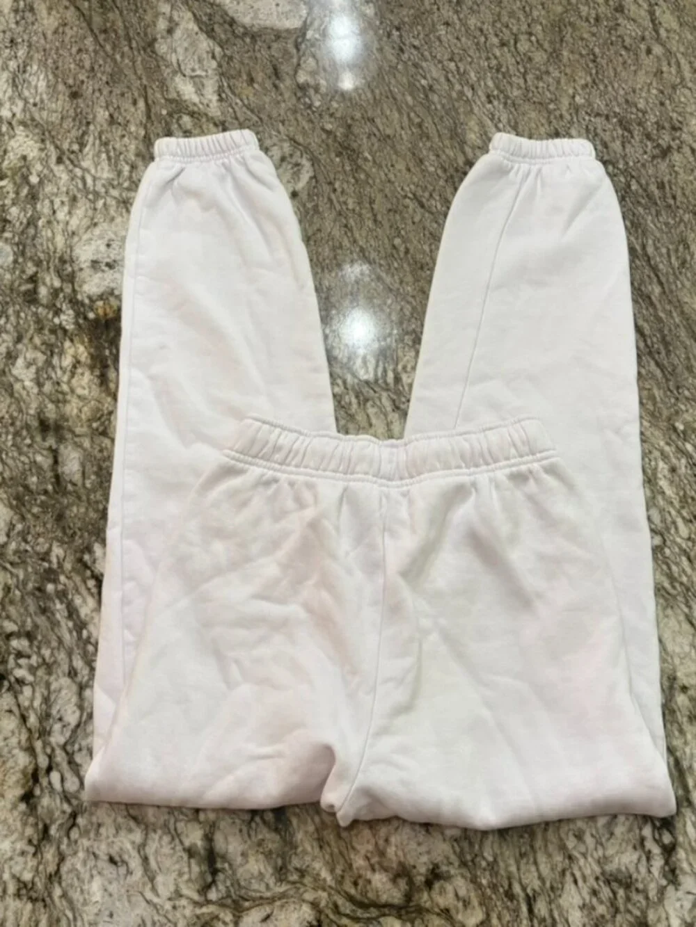 Alo Yoga Accolade Cuffed Sweatpants